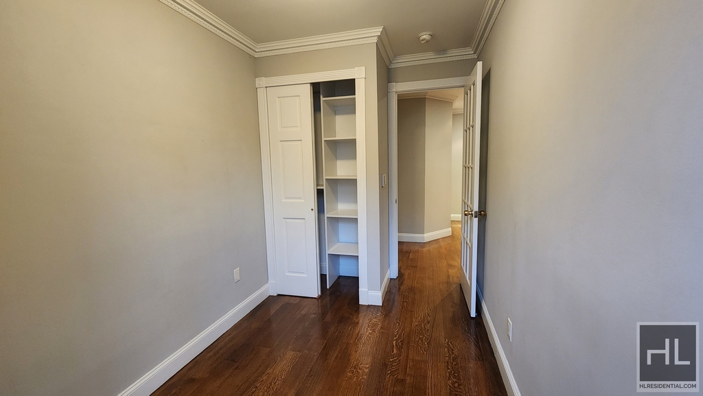 West 53 Street - Photo 1