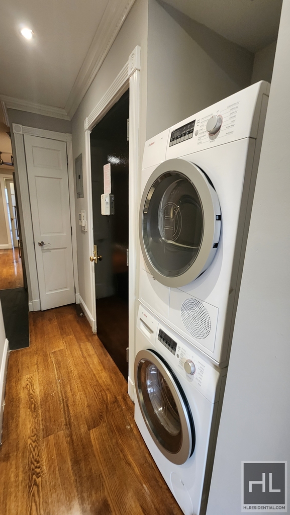 West 53 Street - Photo 3