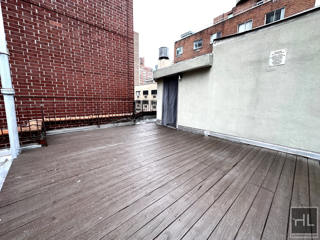 East 23rd Street - Photo 5