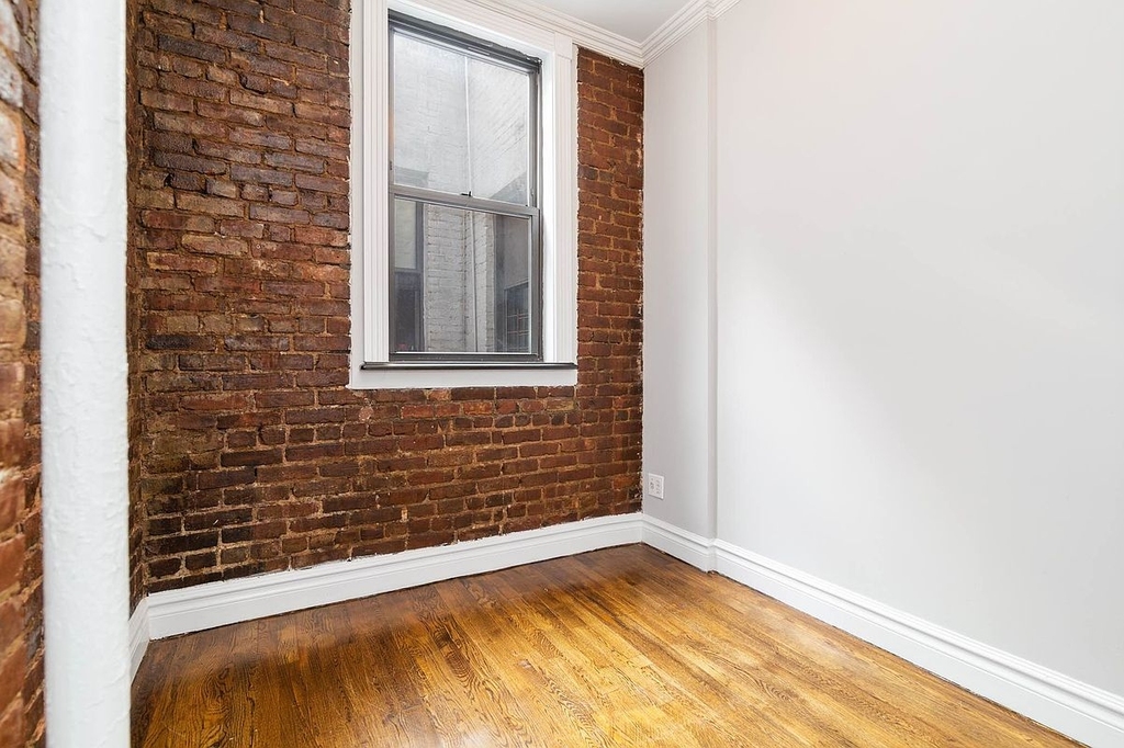 East 23rd Street - Photo 3