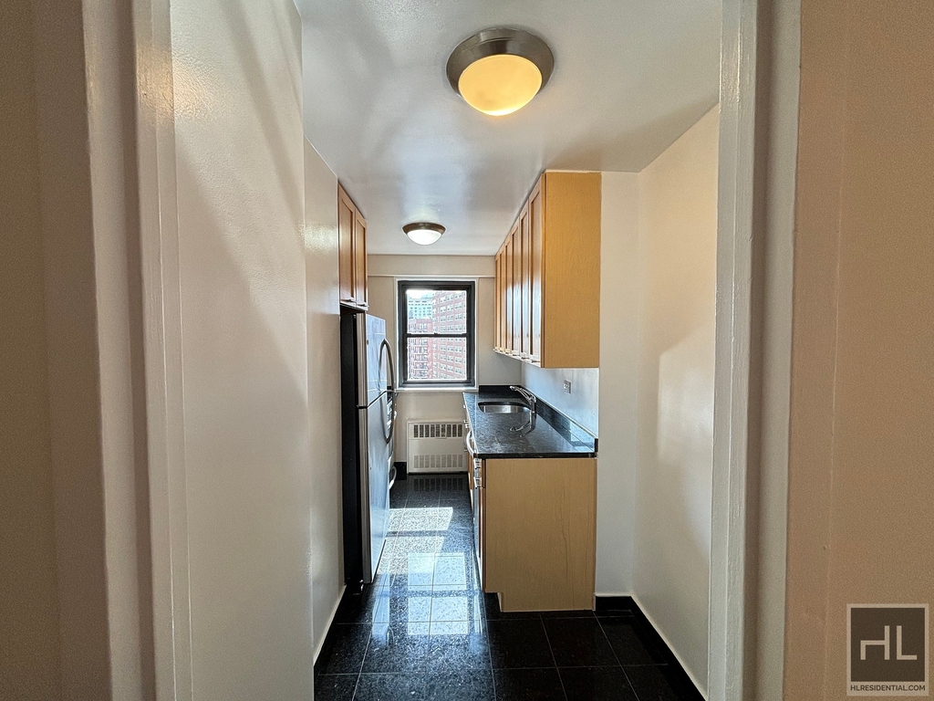 Fourth Ave - Photo 1