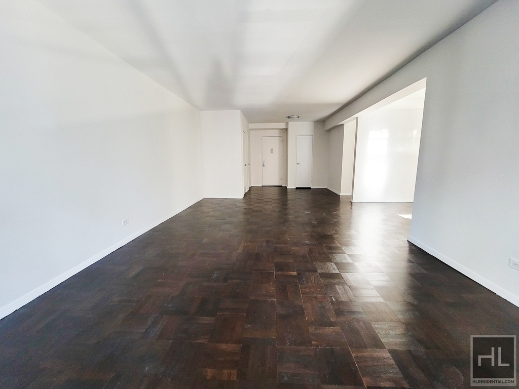 East 57 Street - Photo 4