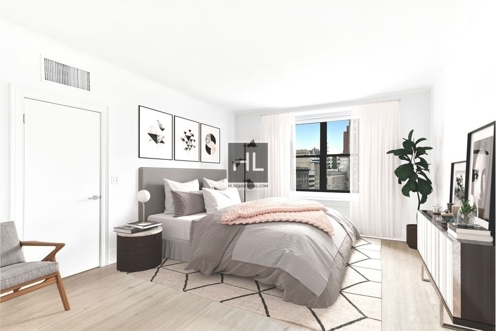 West 34th Street - Photo 1