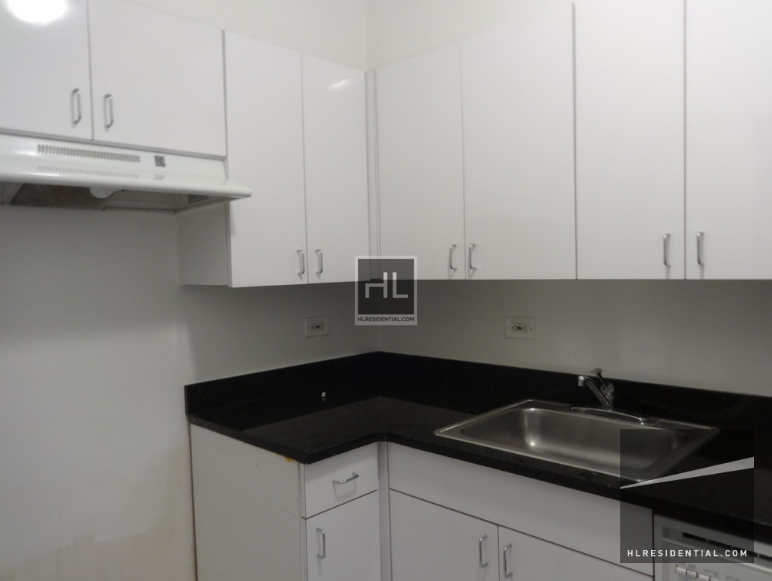 East 69 Street - Photo 2