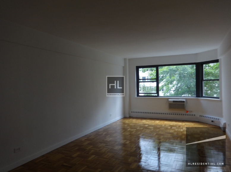 East 69 Street - Photo 1