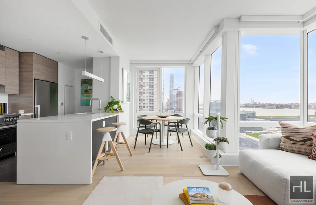 West 38th Street - Photo 0