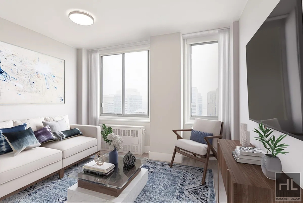 2 Avenue - Photo 1
