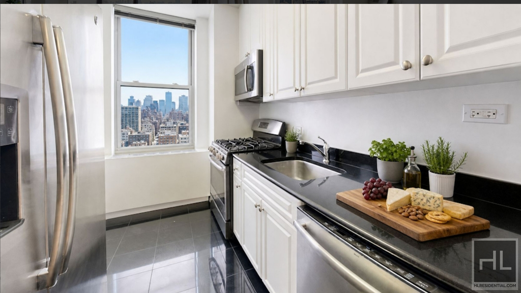 East 31st Street - Photo 1