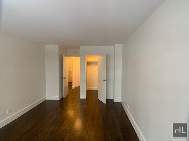 East 63 Street - Photo 2