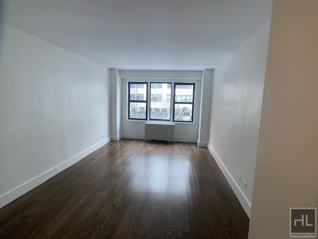 East 63 Street - Photo 0