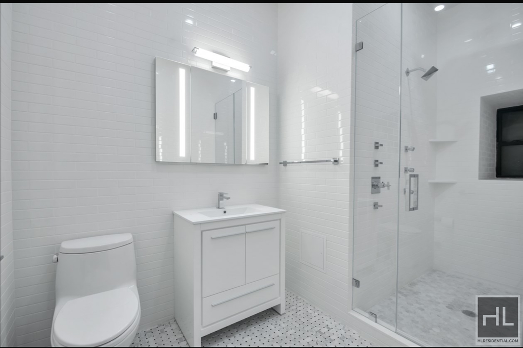 Madison Avenue - Photo 4