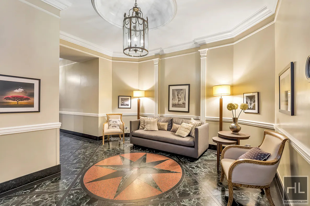 Madison Avenue - Photo 6