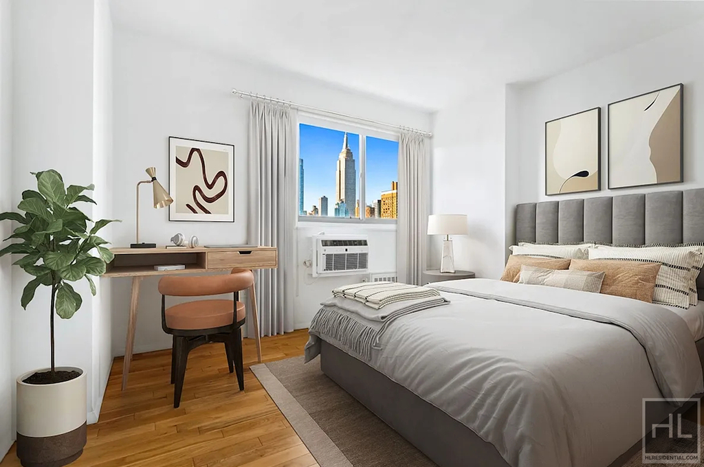 Second Avenue - Photo 1