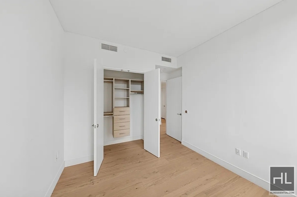 West 43rd Street - Photo 1