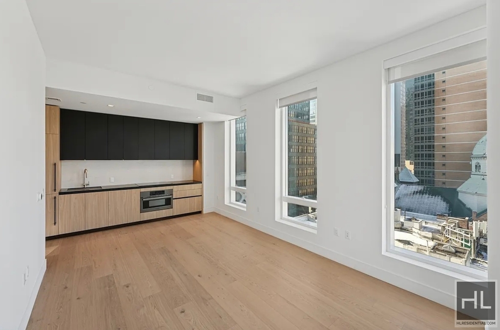 West 43rd Street - Photo 2