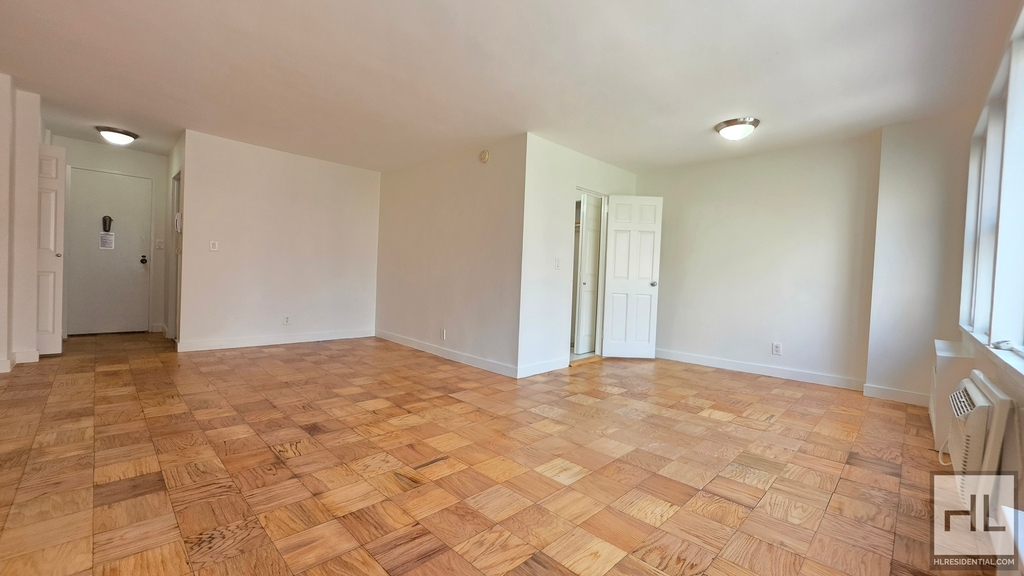 East 36 Street - Photo 1
