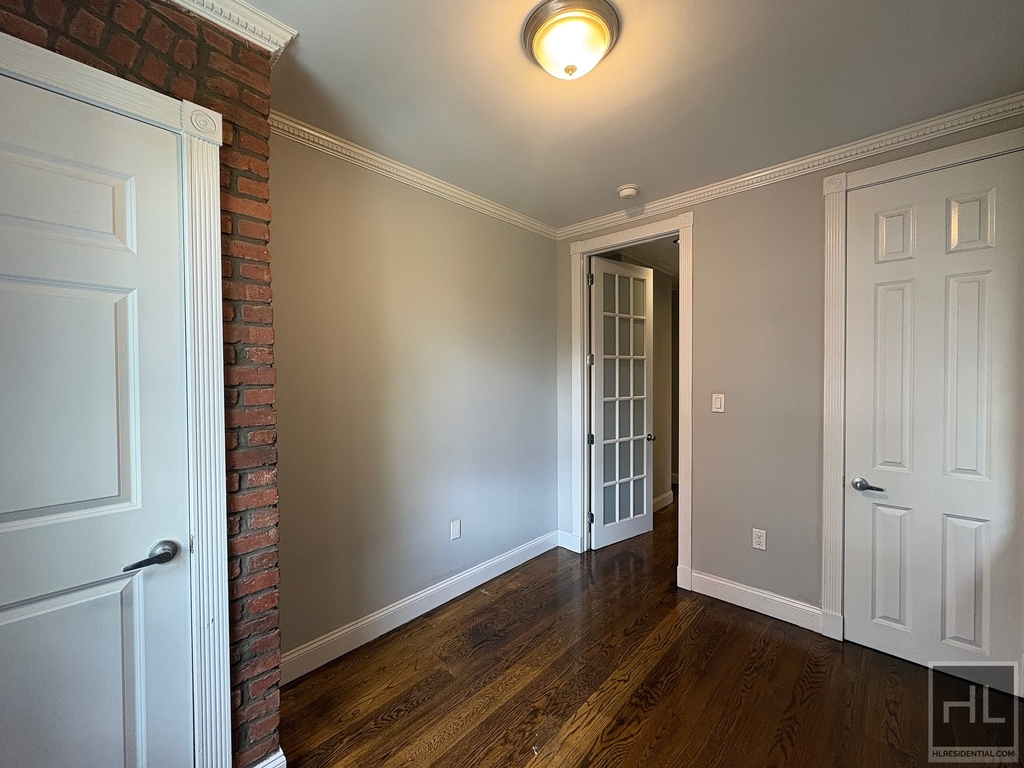 West 103rd Street - Photo 4