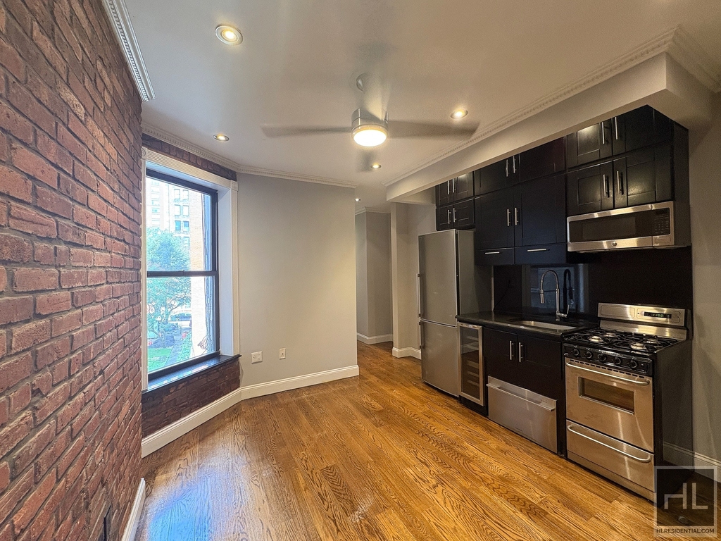 West 103rd Street - Photo 0