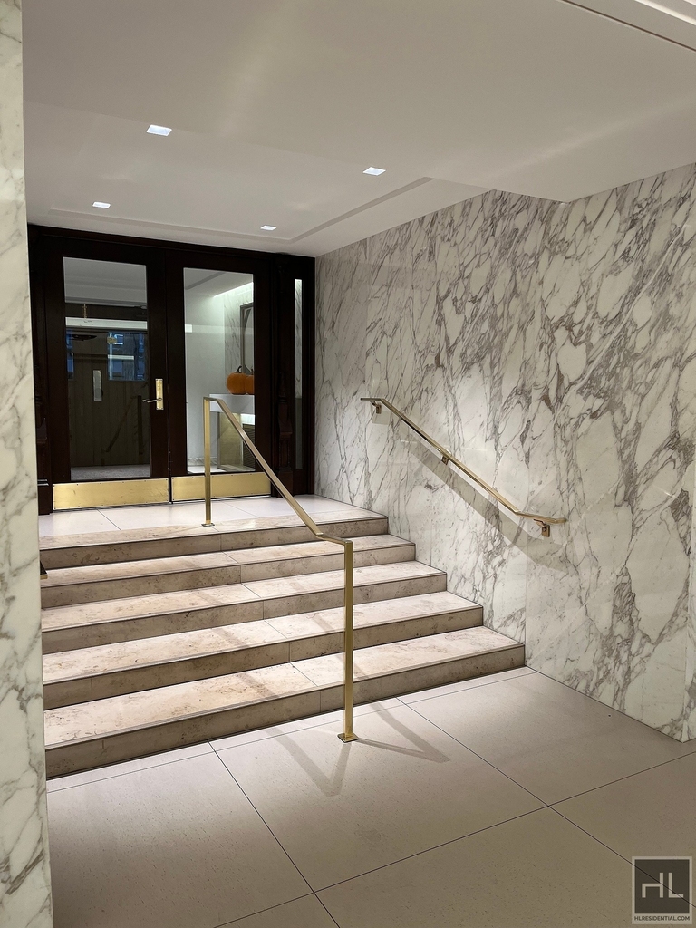 West 73rd Street - Photo 6