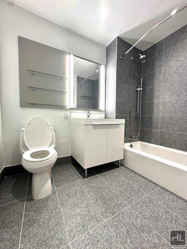 West 38th Street - Photo 1