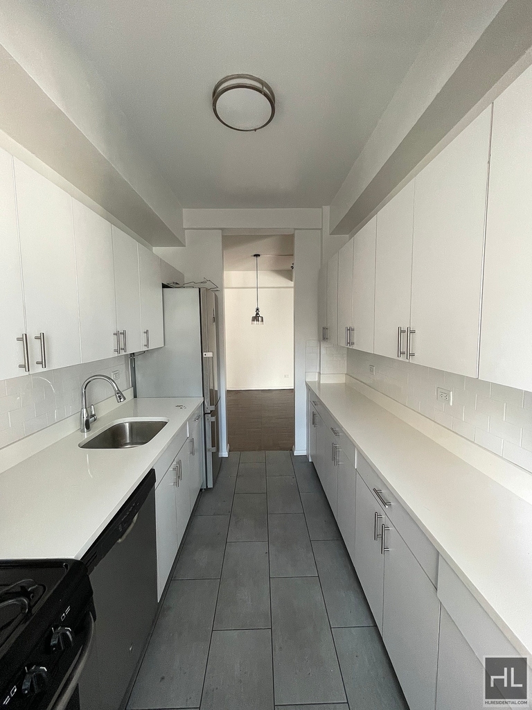 East 57 Street - Photo 10