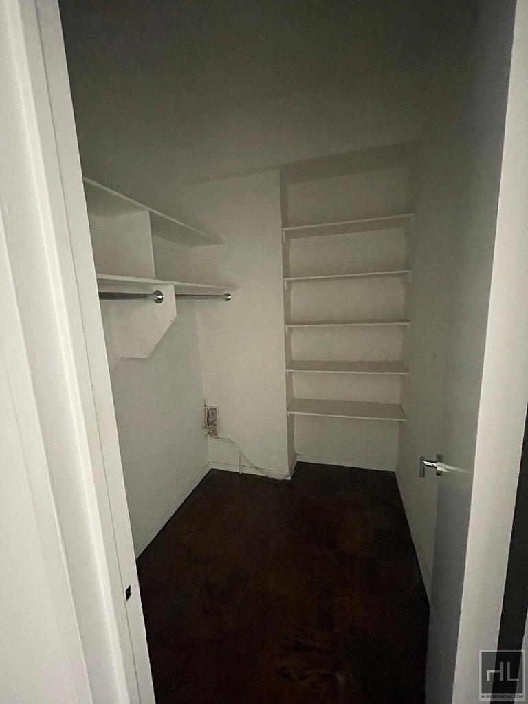 East 57 Street - Photo 14