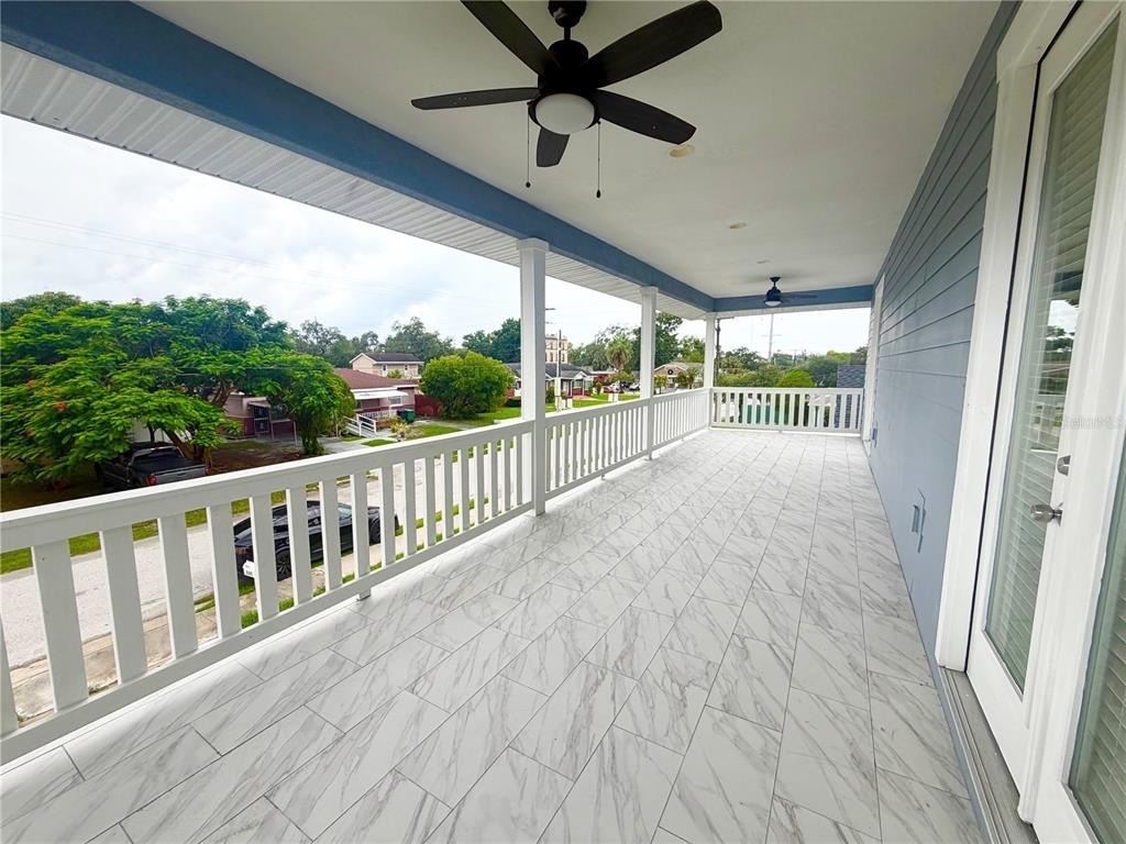 2125 W Saint Joseph Street - Photo 3