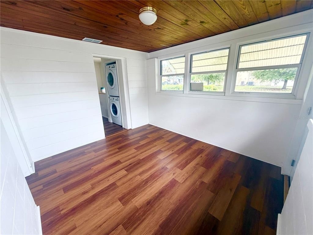 1502 W Grace Street - Photo 7