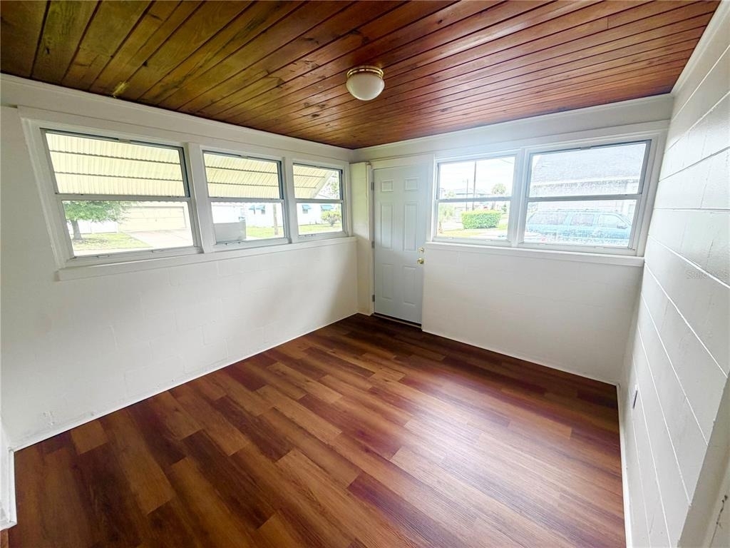 1502 W Grace Street - Photo 6