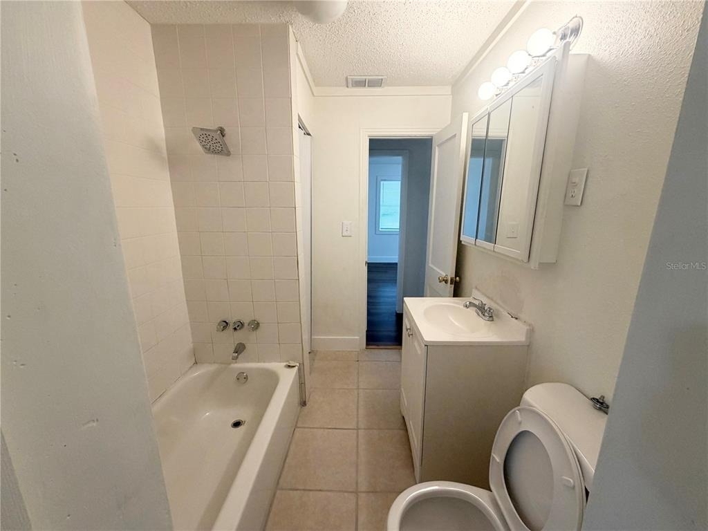 1502 W Grace Street - Photo 11