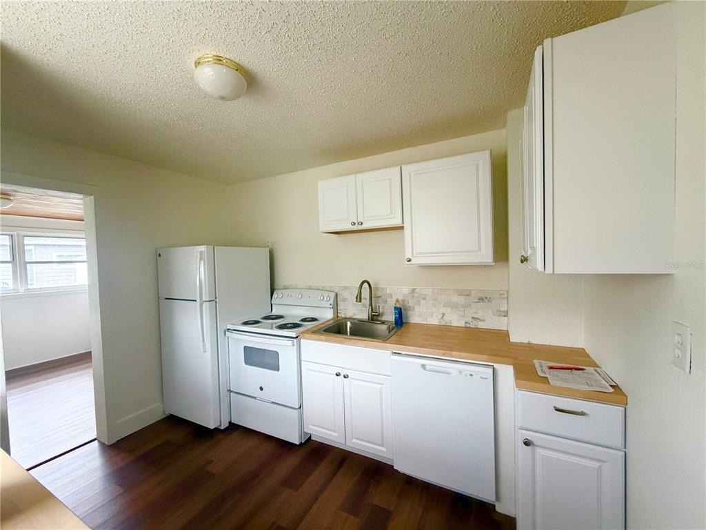 1502 W Grace Street - Photo 4