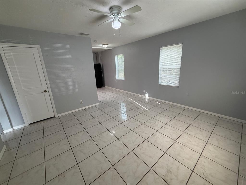 2705 6th Street W - Photo 2