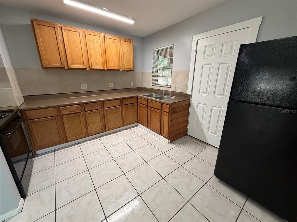 2705 6th Street W - Photo 3