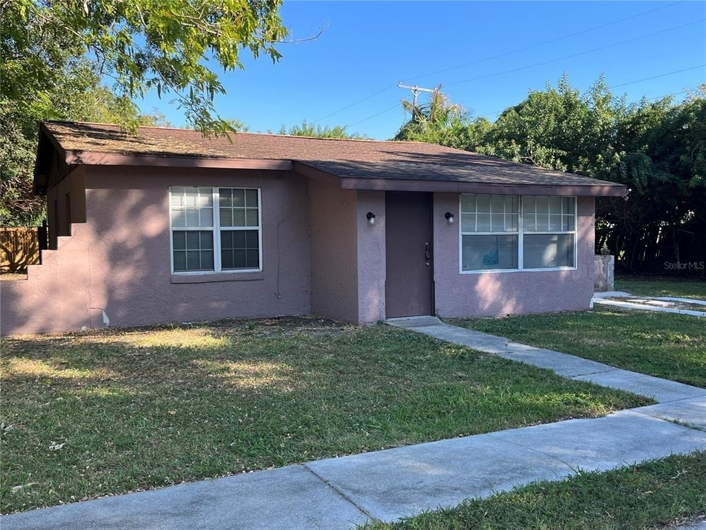 2705 6th Street W - Photo 0