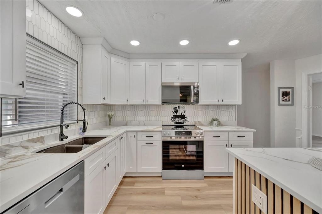6209 Flamingo Drive - Photo 13