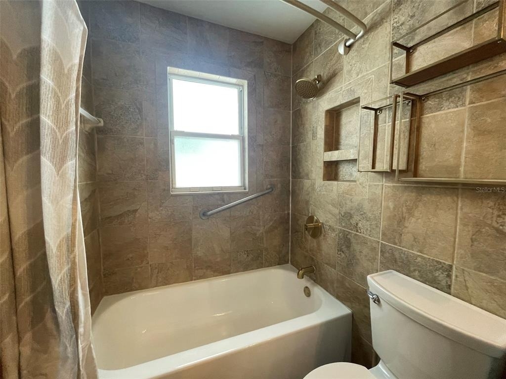 4221 Burlington Avenue N - Photo 14