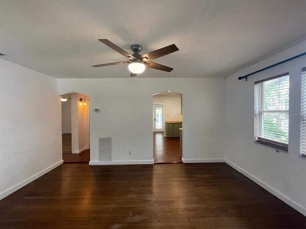 4221 Burlington Avenue N - Photo 13