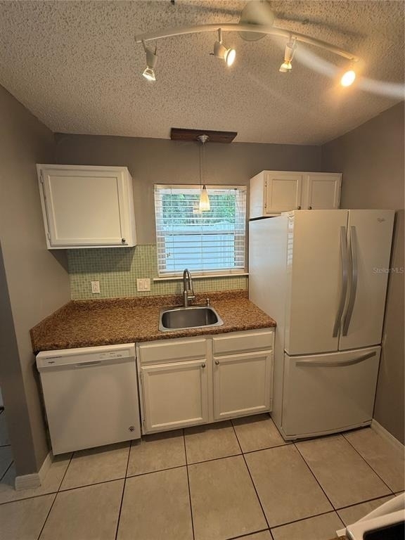 2302 Maki Road - Photo 11