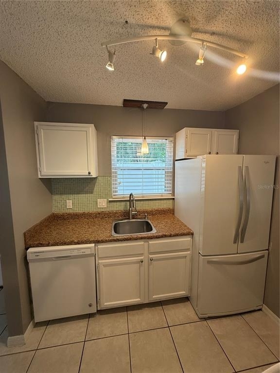 2302 Maki Road - Photo 12