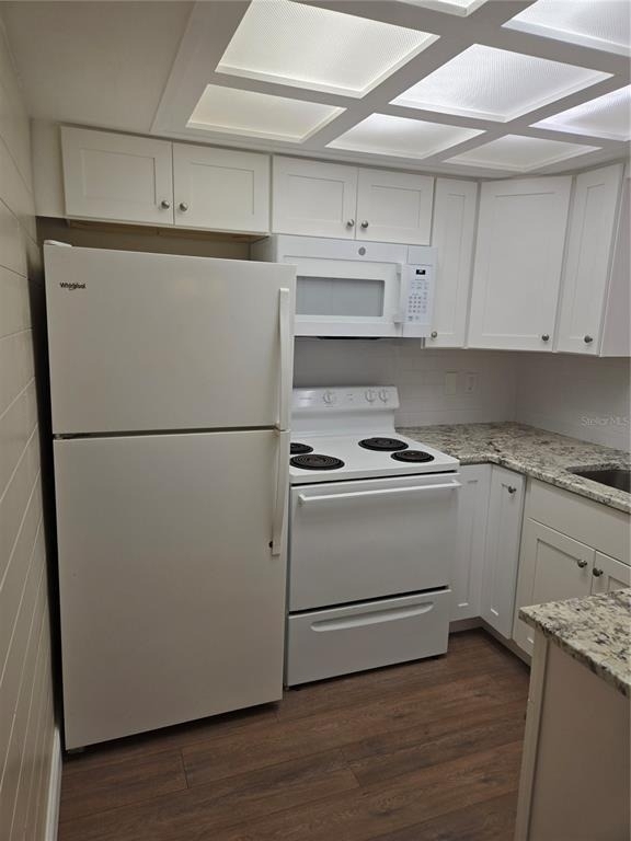 1320 Moreland Drive - Photo 8