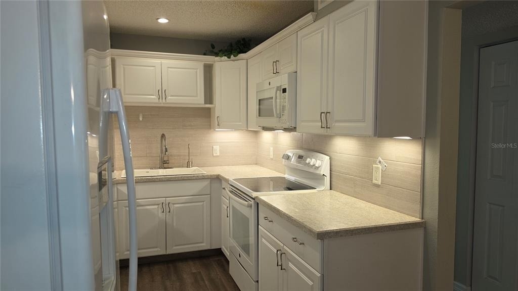 12119 Sunny Glen Lane - Photo 8