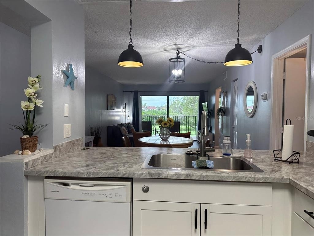 6335 Palma Del Mar Boulevard S - Photo 5