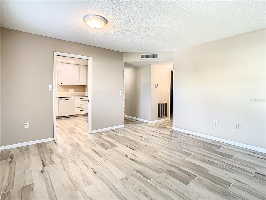 4575 Cove Circle - Photo 37