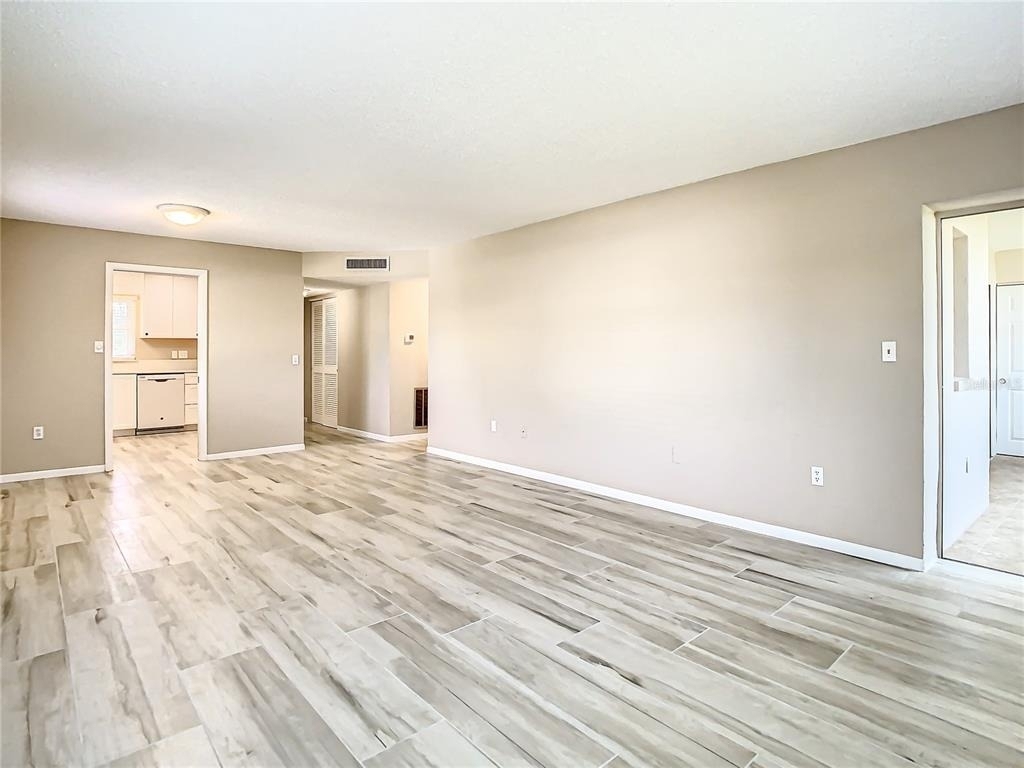 4575 Cove Circle - Photo 7