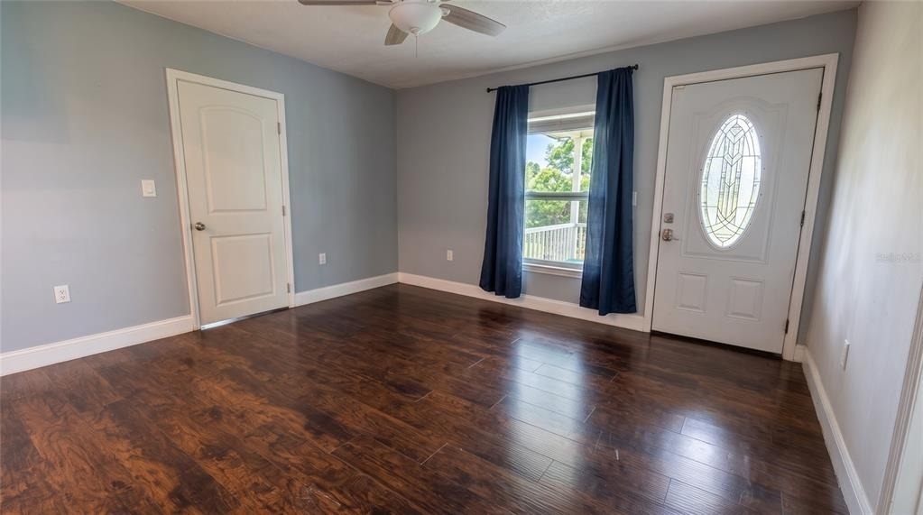 710 Kentucky Avenue - Photo 3
