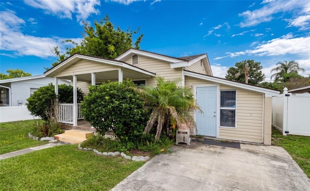 710 Kentucky Avenue - Photo 1