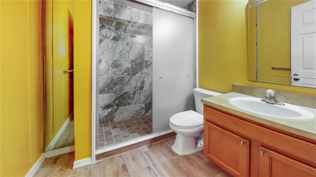 305 Medina Court - Photo 14