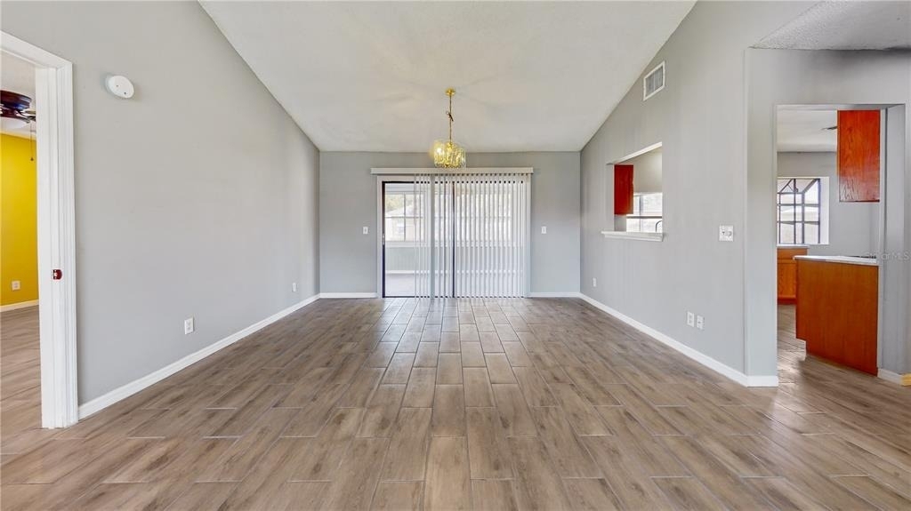 305 Medina Court - Photo 4