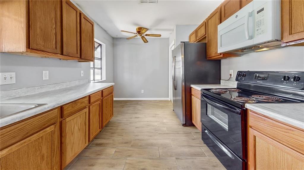 305 Medina Court - Photo 6