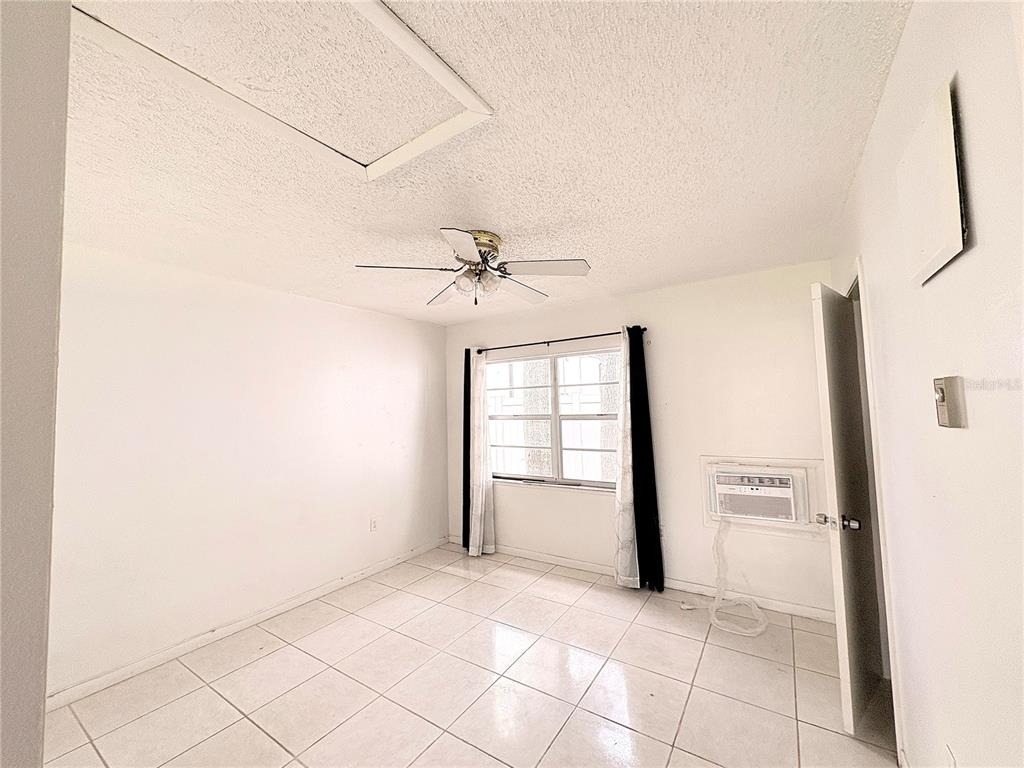 1106 E South Street - Photo 5